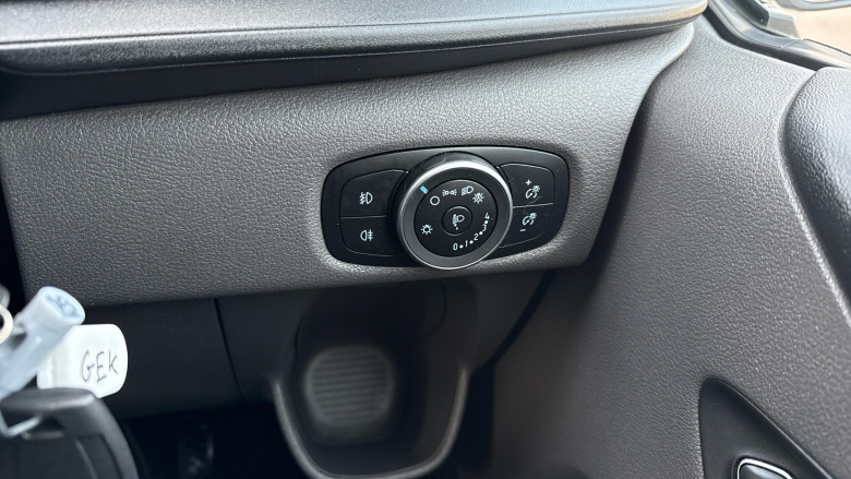 Ford Transit Custom 300 L1 Diesel Fwd 2.0 EcoBlue 130ps Low Roof Limited Van